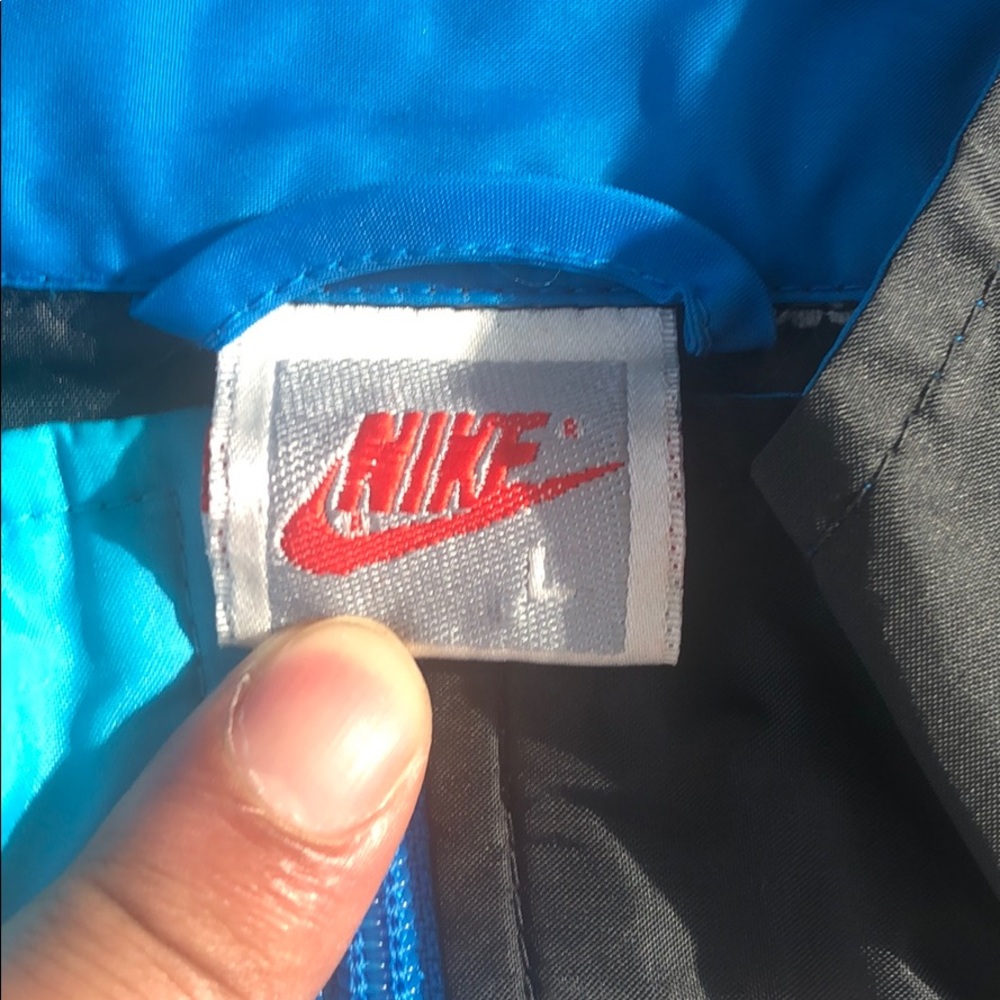 Nike Vintage Windbreaker - Picture 2 of 3